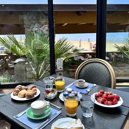 Hotel Aeneas' Landing Geata