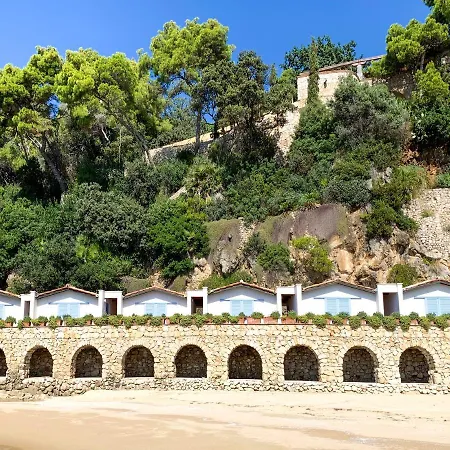 Aeneas' Landing Hotel 4*