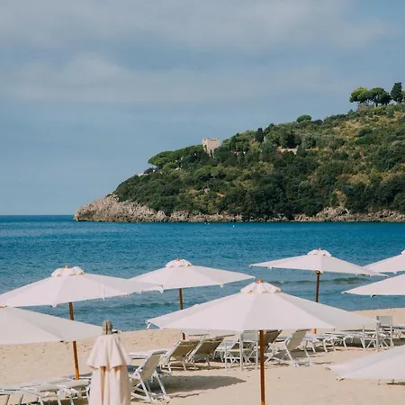 Hotel Aeneas' Landing 4*