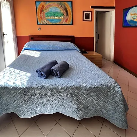 Aeneas' Landing Hotel