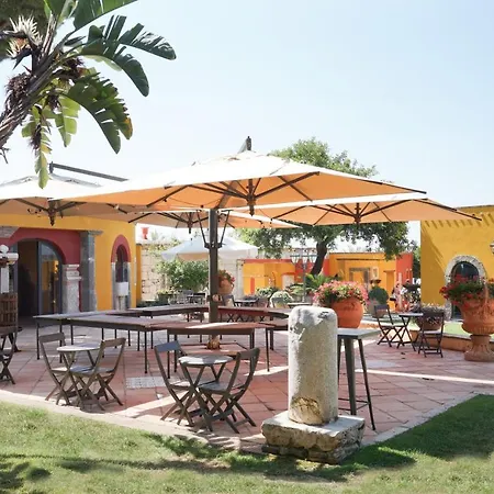 Aeneas' Landing Hotel